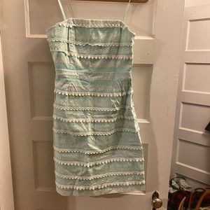 Teal vineyard vines dress with white lace detailing